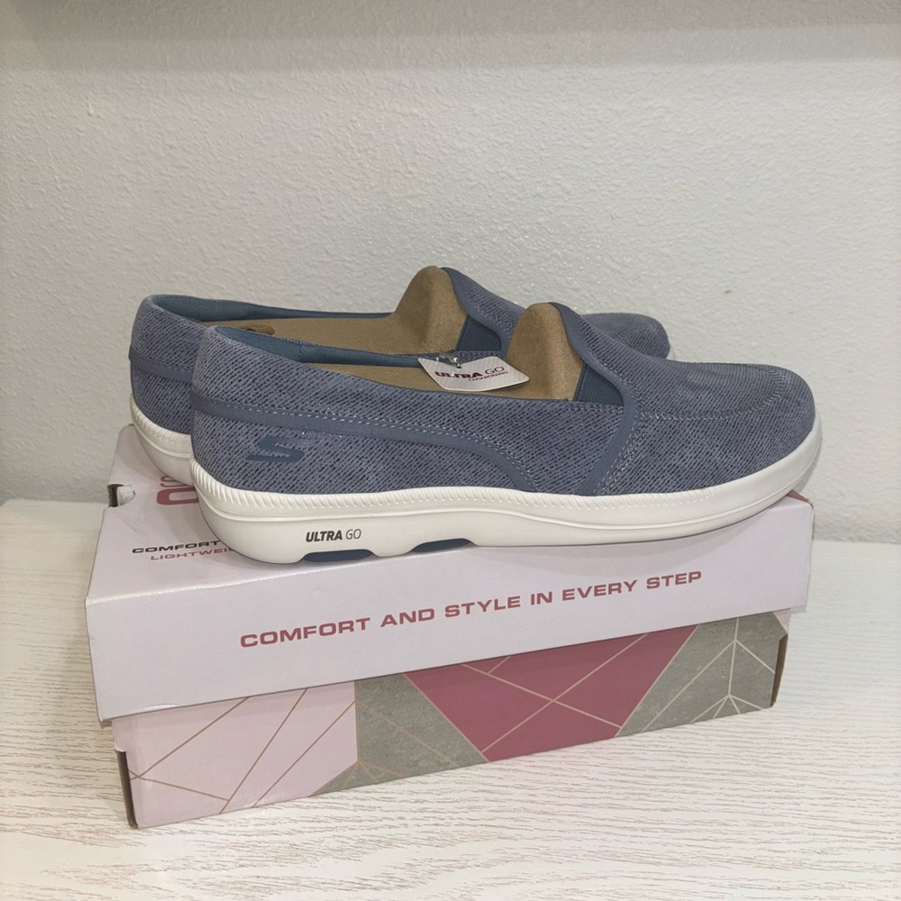 NWT Sketchers On the Go Bliss Sneakers - Picture 2 of 8
